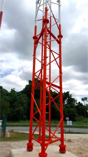 tour de télécommunication tubulaire