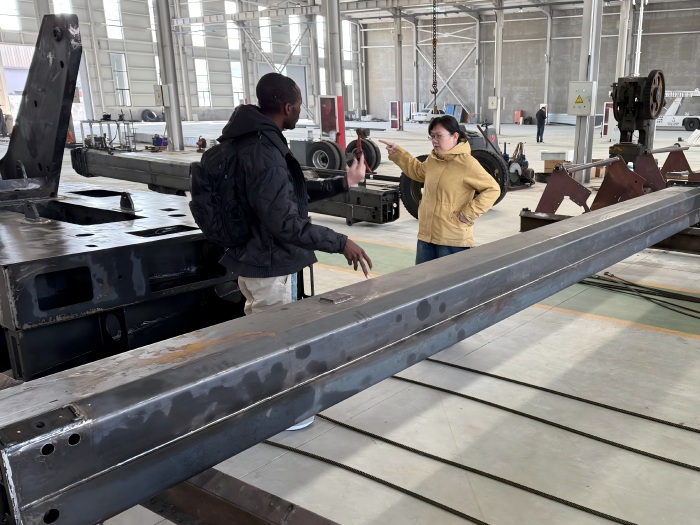 cell on wheels manufacturer