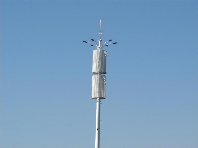 Tour de poteaux de lampe de télécommunication aux Émirats arabes unis